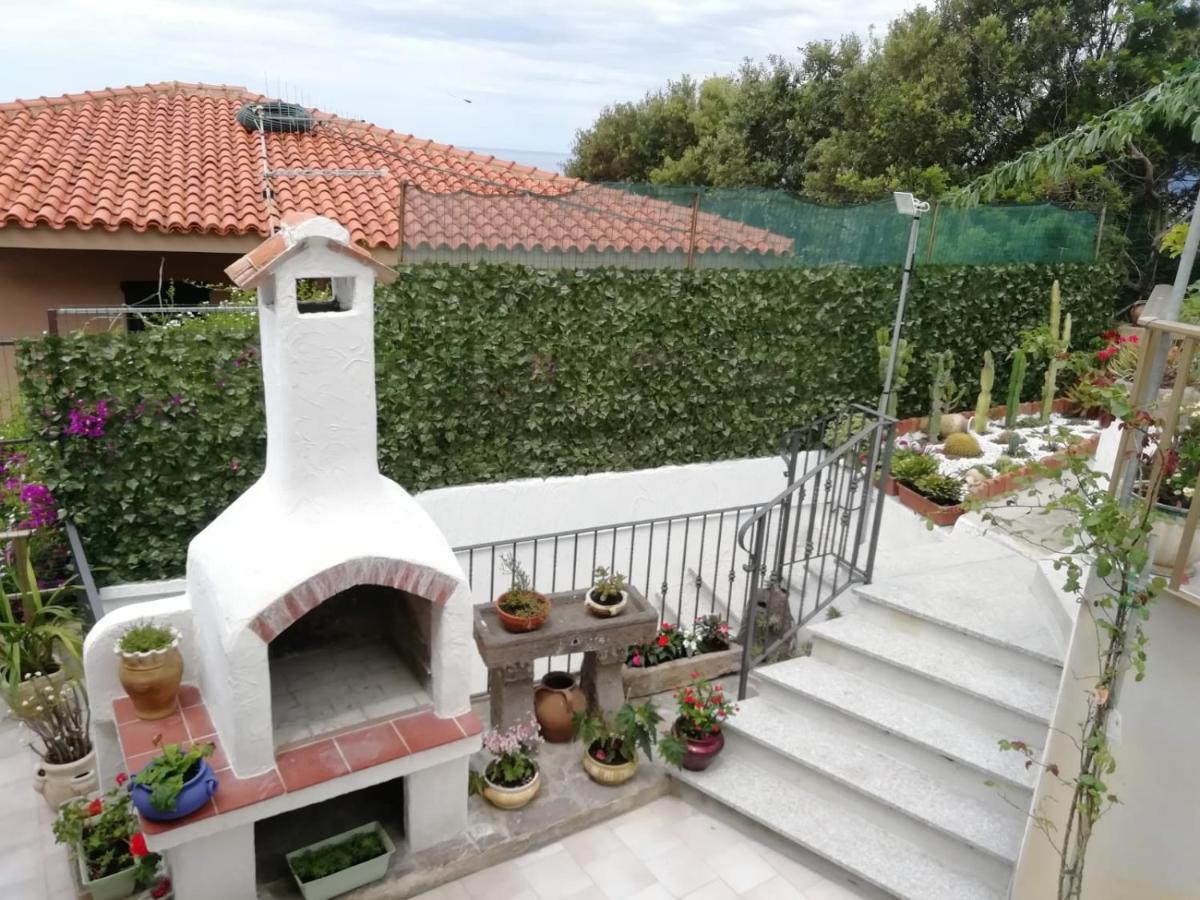 Appartamento Bouganville Magomadas Εξωτερικό φωτογραφία